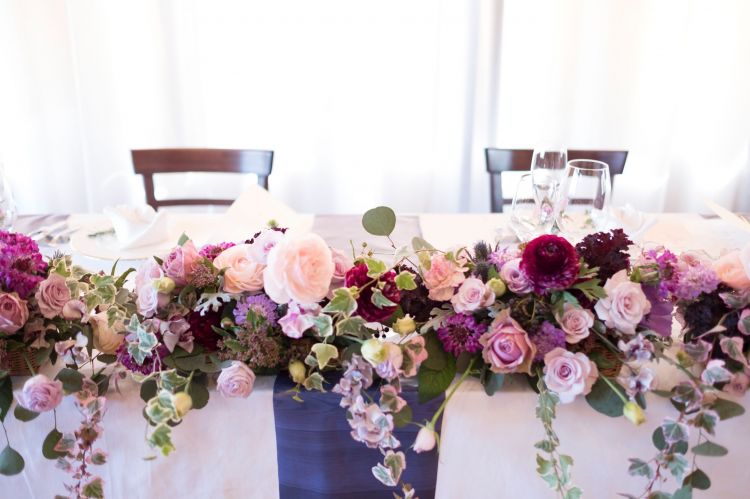 トリコロールな色調のフレンチレストランウエディング