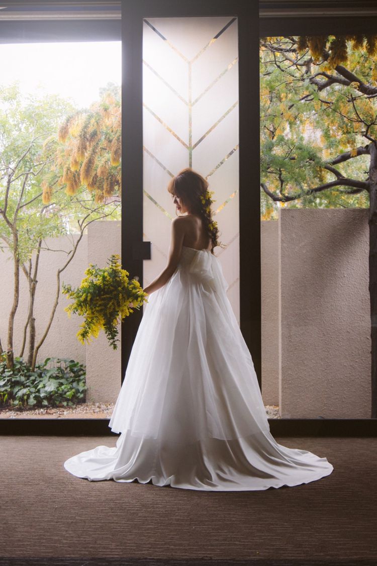 新婦様はミモザの精