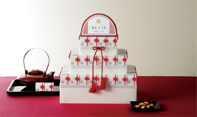 ご縁を結ぶ44個セット&yen;21780（税込み）金のきなこ飴3粒&times;44個＊お二人の記念日とお名前（漢字・ひらがな）が入ります。追加1個￥297