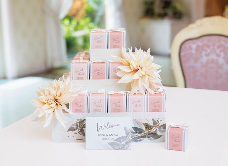 可愛らしさと上品さを兼ね備えたカラーのプチギフト